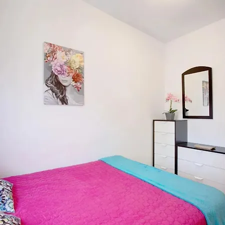 Lovely In 72 M² Near Beaches 아파트